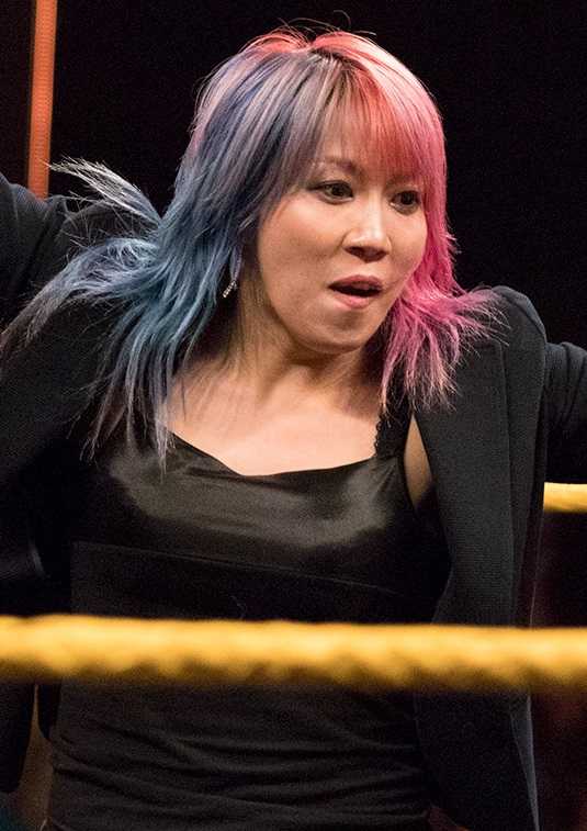 70+ Hot Pictures Of Asuka WWE Diva Unveil Her Fit Sexy Body 8