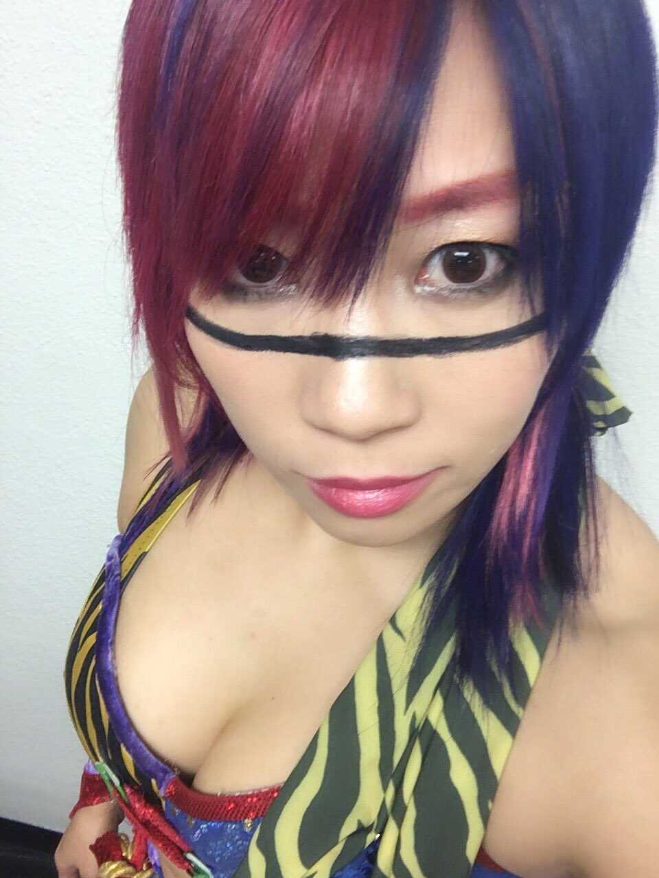 70+ Hot Pictures Of Asuka WWE Diva Unveil Her Fit Sexy Body 9