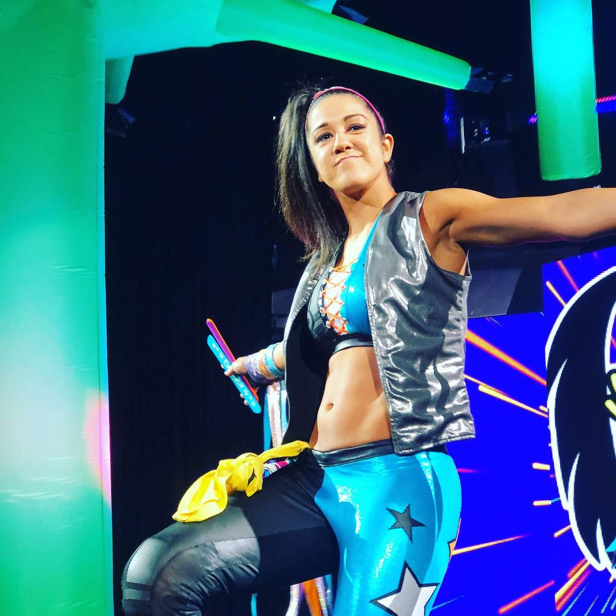 bayley awesome pic (2)