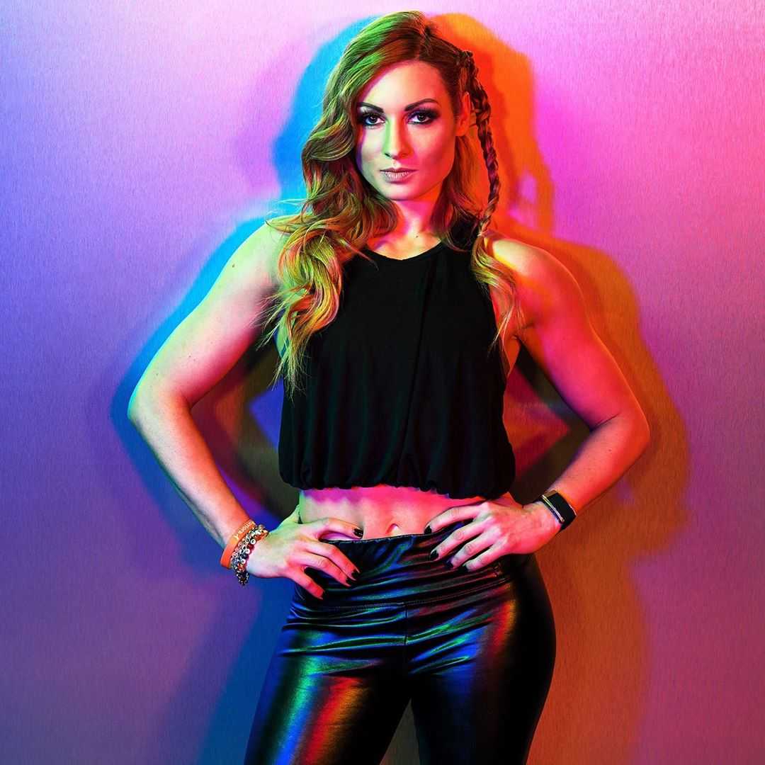 70+ Hot And Sexy Pictures of Becky Lynch – WWE Diva Will Sizzle You Up 45