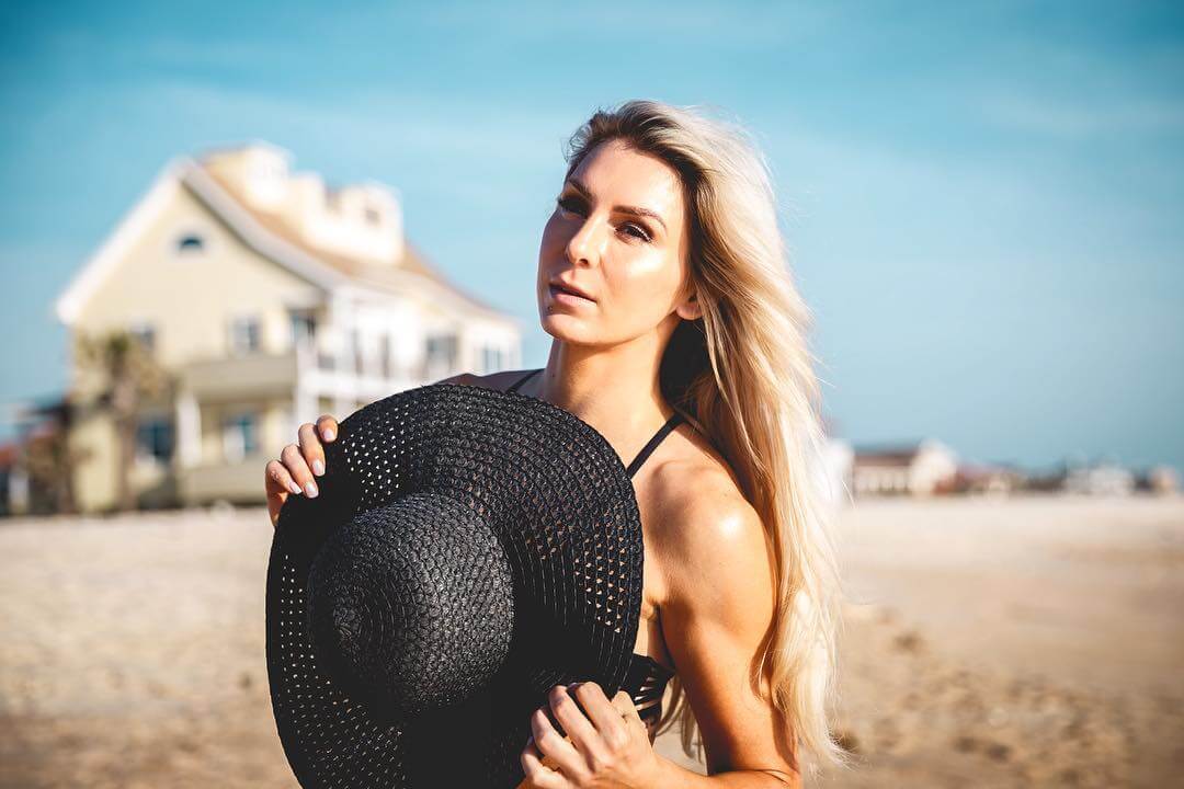 charlotte flair looking sexy