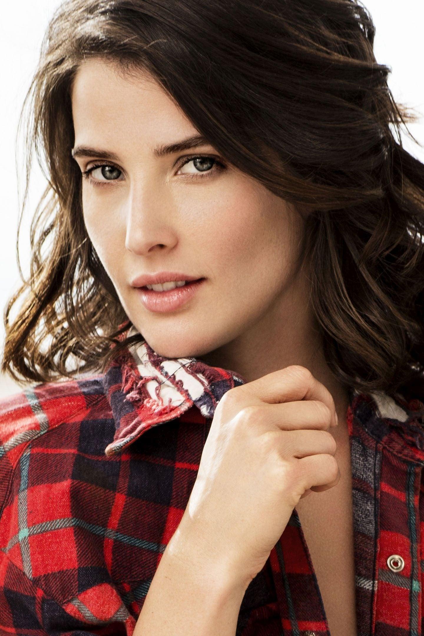 70+ Hot Pictures Of Cobie Smulders – Maria Hill Actress In Marvel Movies 284