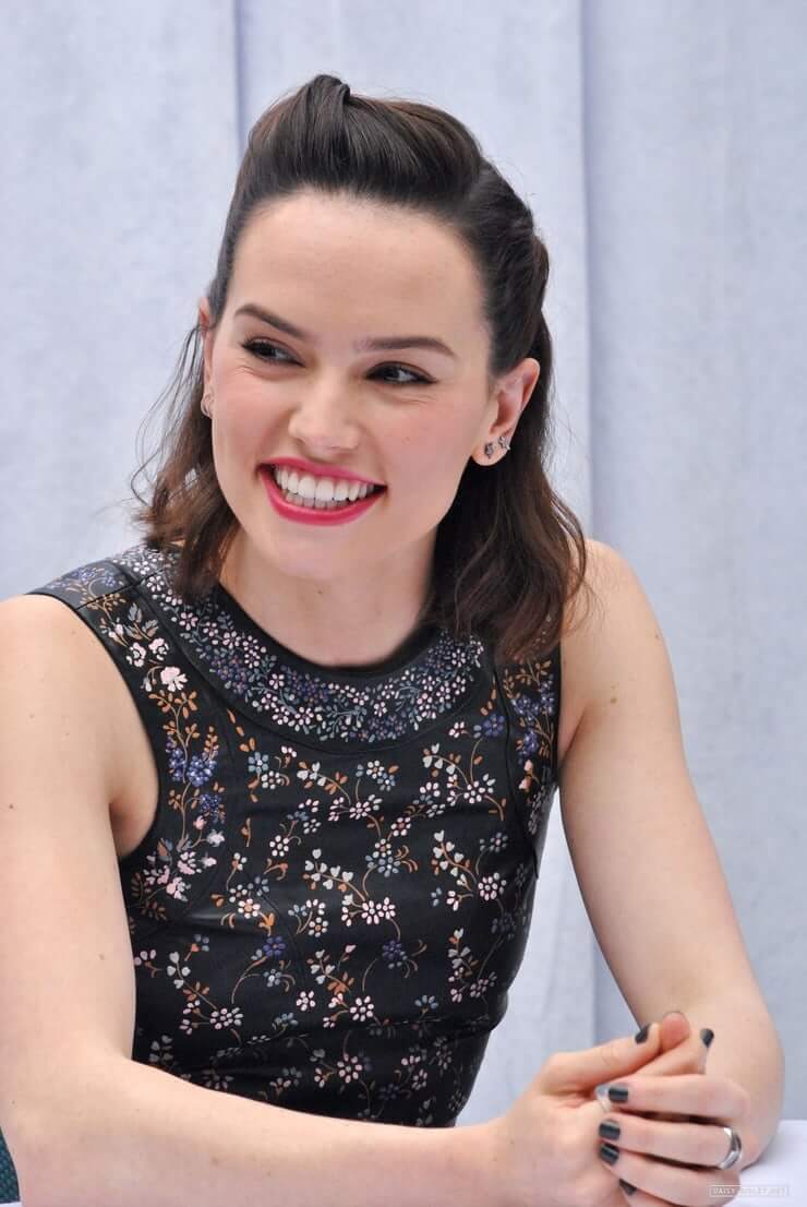 60+ Sexy Daisy Ridley Boobs Pictures Will Bring A Big Smile On Your Face 13