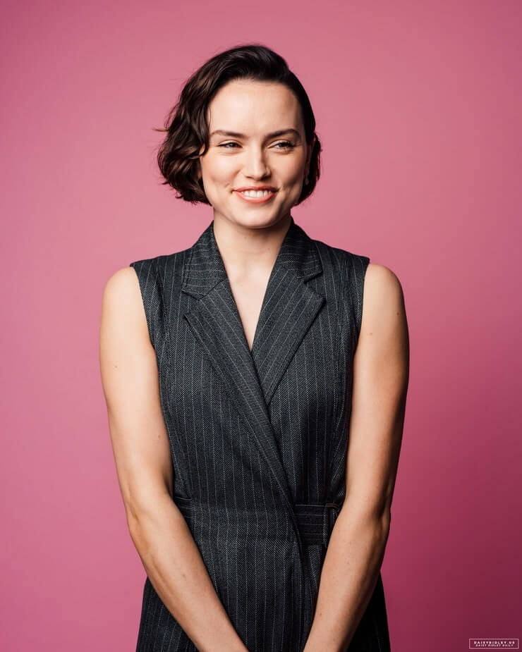 60+ Sexy Daisy Ridley Boobs Pictures Will Bring A Big Smile On Your Face 5