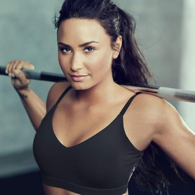 61 Hottest Demi Lovato Big Butt Pictures Which Are Sure To Hypnotize You 11