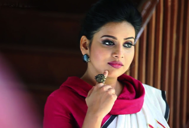 Tamil Actress Anna Rajan Latest Image Gallery 15