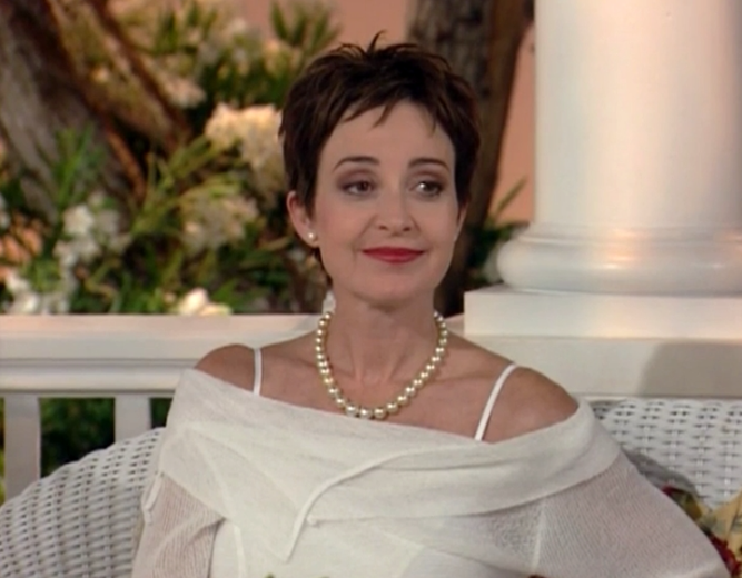 45 Sexy and Hot Annie Potts Pictures – Bikini, Ass, Boobs 22