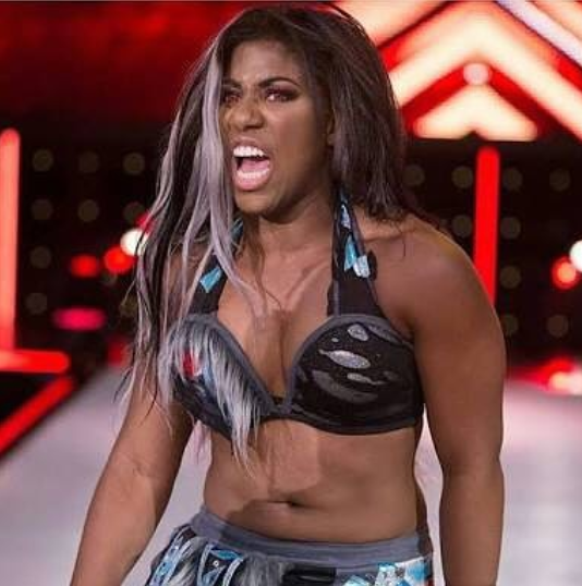 44 Sexy and Hot Ember Moon Pictures – Bikini, Ass, Boobs 3