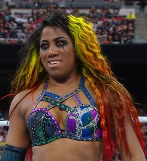 44 Sexy and Hot Ember Moon Pictures – Bikini, Ass, Boobs 8