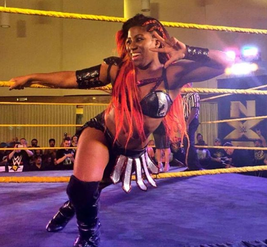 44 Sexy and Hot Ember Moon Pictures – Bikini, Ass, Boobs 15