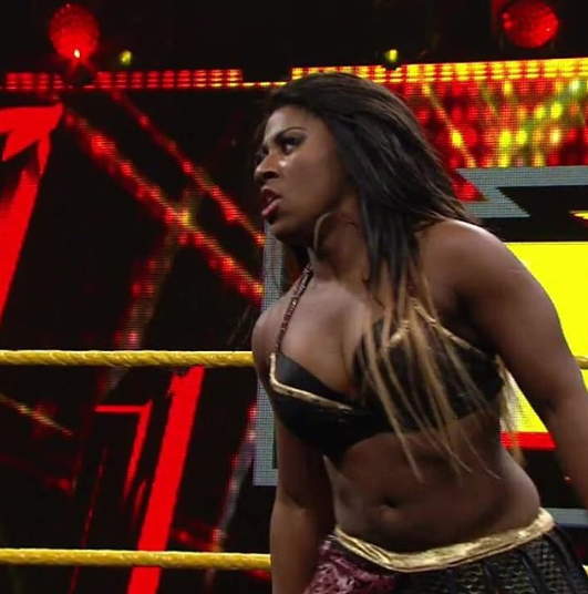 44 Sexy and Hot Ember Moon Pictures – Bikini, Ass, Boobs 253