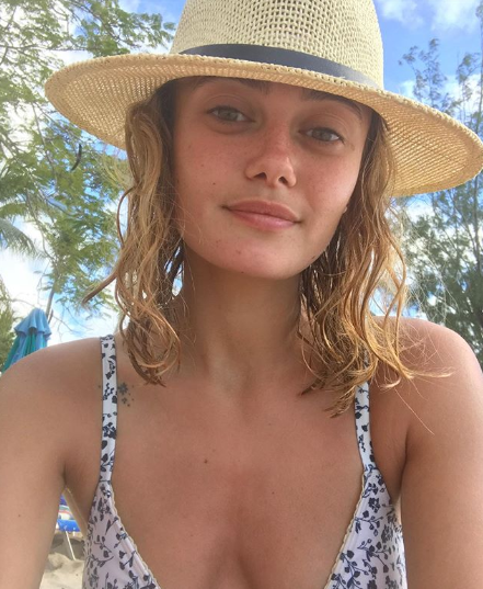 50 Sexy and Hot Ella Purnell Pictures – Bikini, Ass, Boobs 4