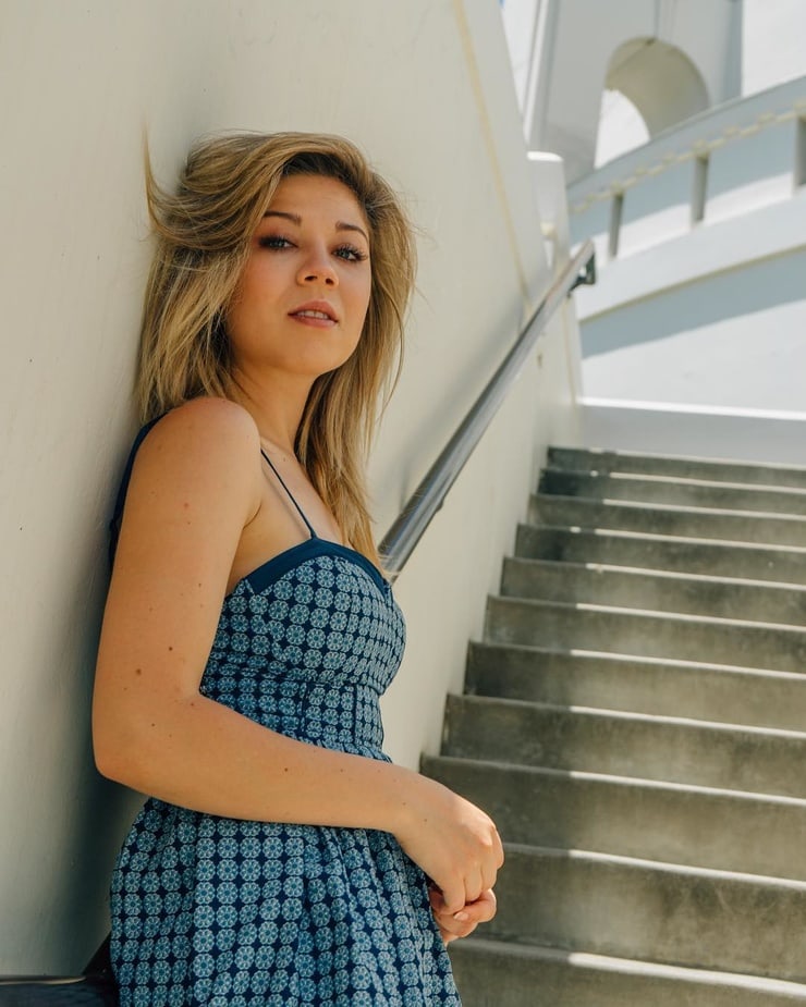 60+ Sexy Jennette Mccurdy Boobs Pictures Will Make You Crave For Her 26