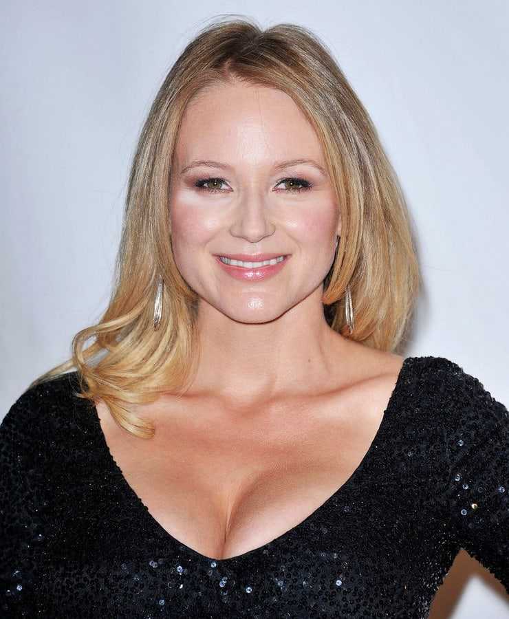 jewel hot pictures