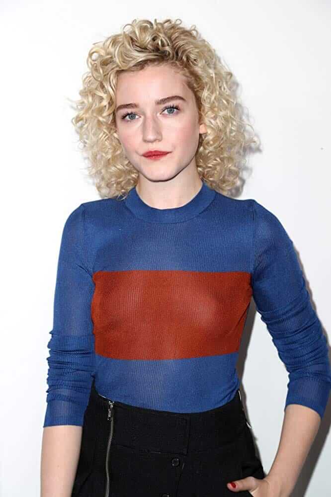 44 Sexy and Hot Julia Garner Pictures – Bikini, Ass, Boobs 13