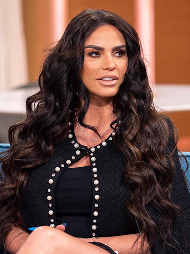 61 Hottest Katie Price Big Butt Pictures Show Off Her Impeccable Sexy Body 9
