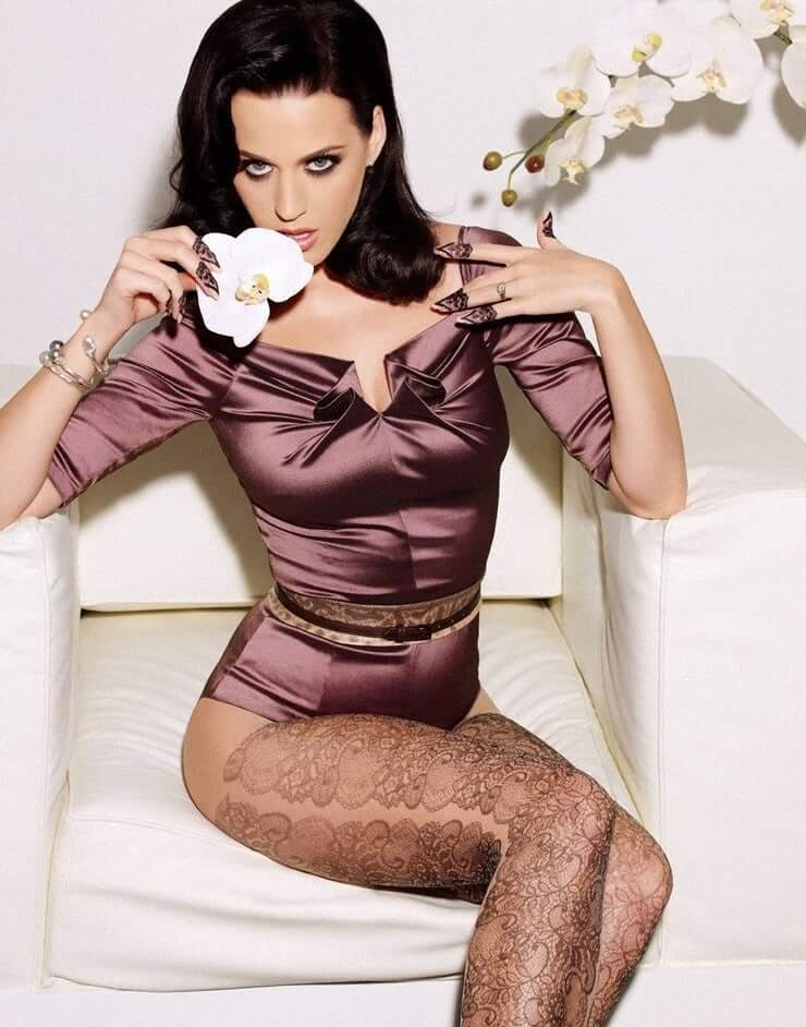 70+ Hot Pictures Of Katy Perry Will Make Your Day A Golden One 45