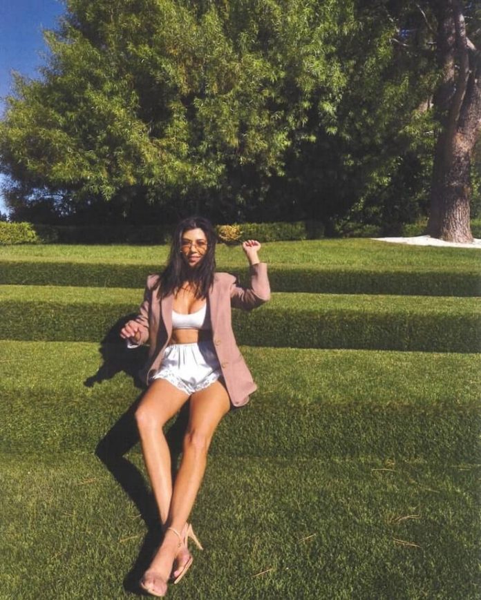 49 kourtney kardashian Nude Pictures Will Make You Slobber Over Her 38