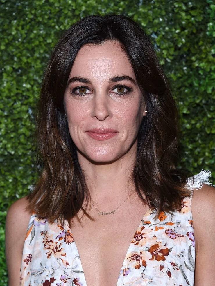 51 Hot Pictures Of Lindsay Sloane Which Demonstrate She Is The Hottest Lady On Earth 16