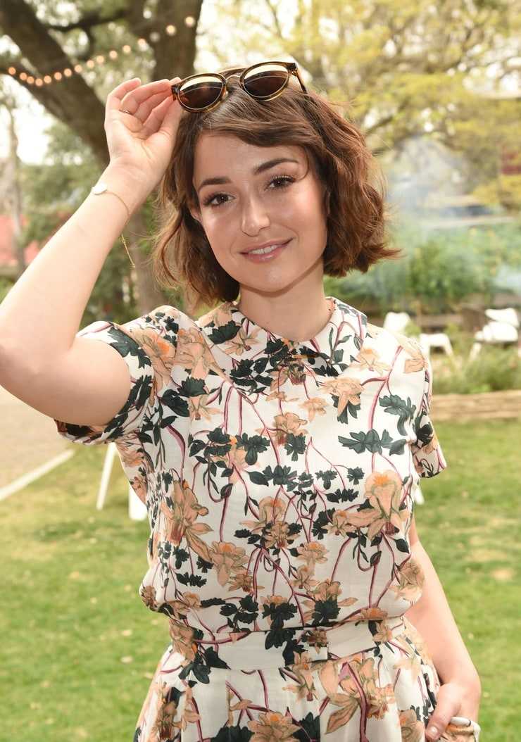 60+ Sexy Milana Vayntrub Boobs Pictures Will Bring A Big Smile On Your Face 31