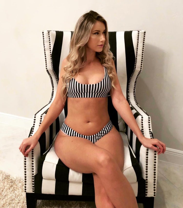 48 Sexy and Hot Noelle Foley Pictures – Bikini, Ass, Boobs 47