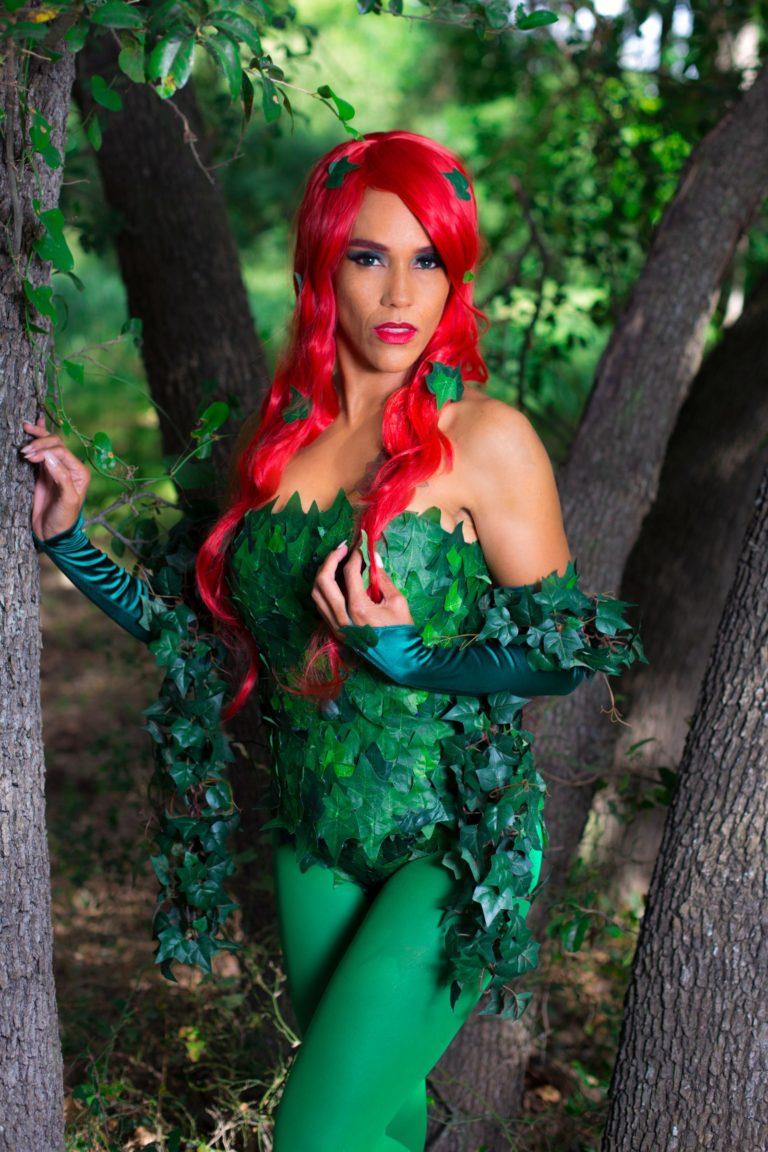50+ Hot Pictures Of Poison Ivy – One Of The Most Beautiful Batman’s Villain 41