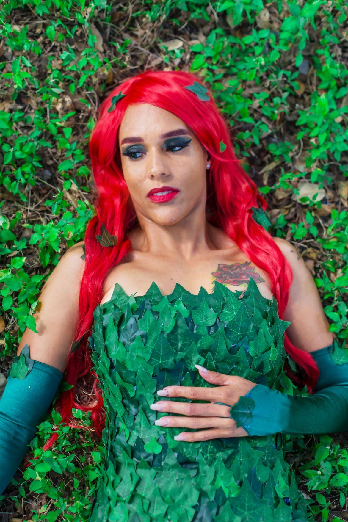 50+ Hot Pictures Of Poison Ivy – One Of The Most Beautiful Batman’s Villain 42