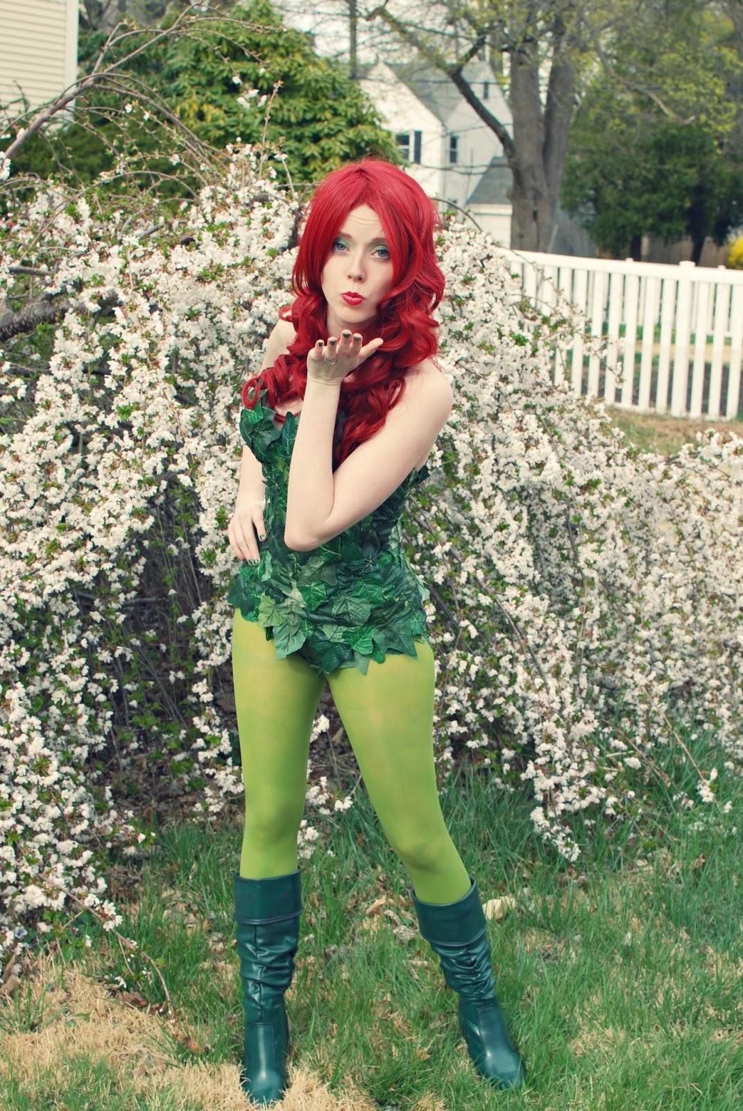 50+ Hot Pictures Of Poison Ivy – One Of The Most Beautiful Batman’s Villain 33
