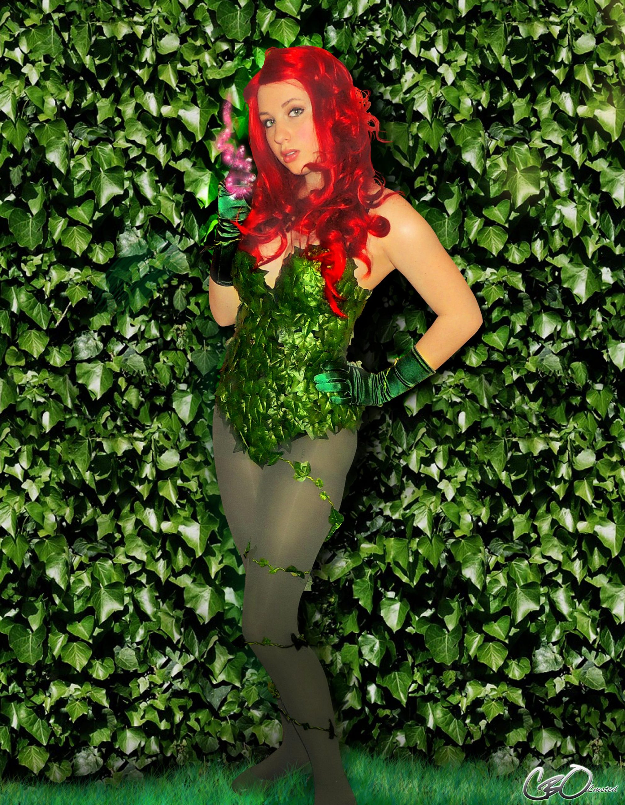 50+ Hot Pictures Of Poison Ivy – One Of The Most Beautiful Batman’s Villain 35