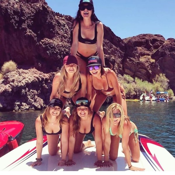 Lake Girls will make you forget all about the beach (16 Photos) 170