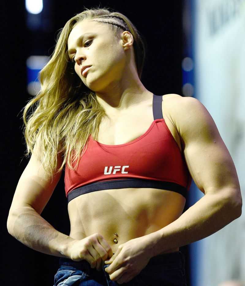 61 Hottest Ronda Rousey Big Butt Pictures Will Make Your Hands Want Her 123