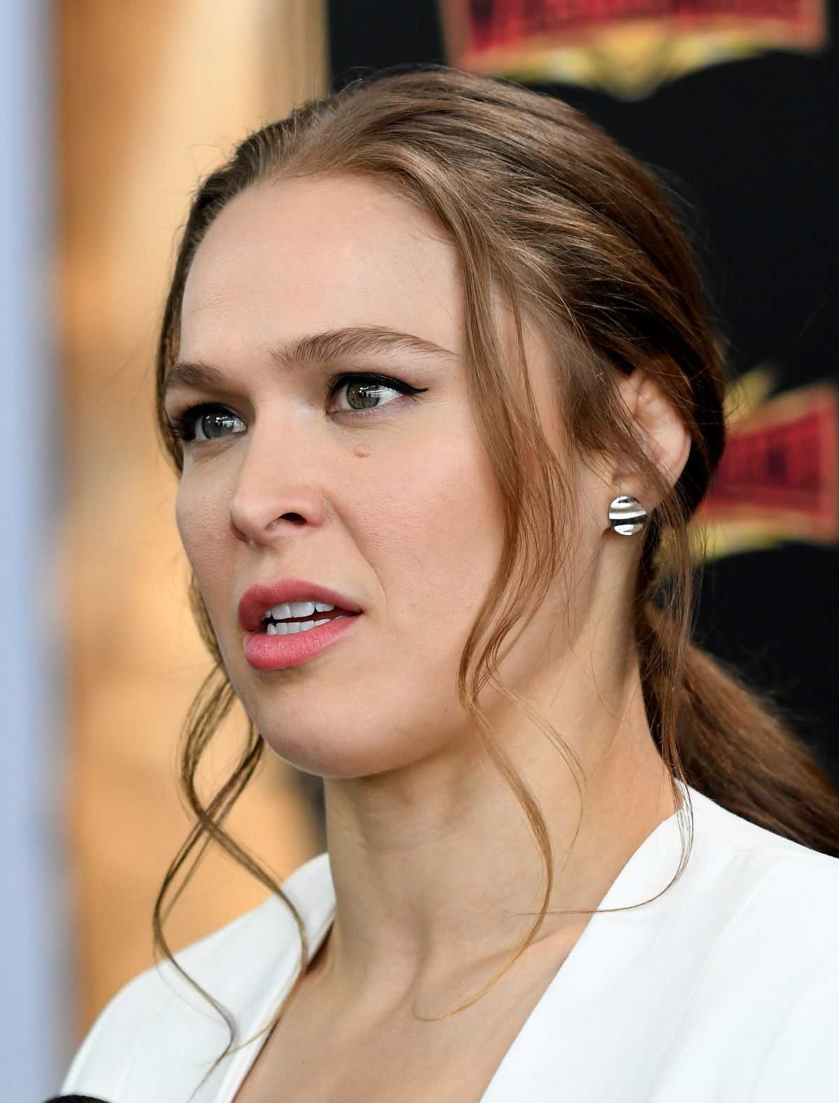 61 Hottest Ronda Rousey Big Butt Pictures Will Make Your Hands Want Her 122