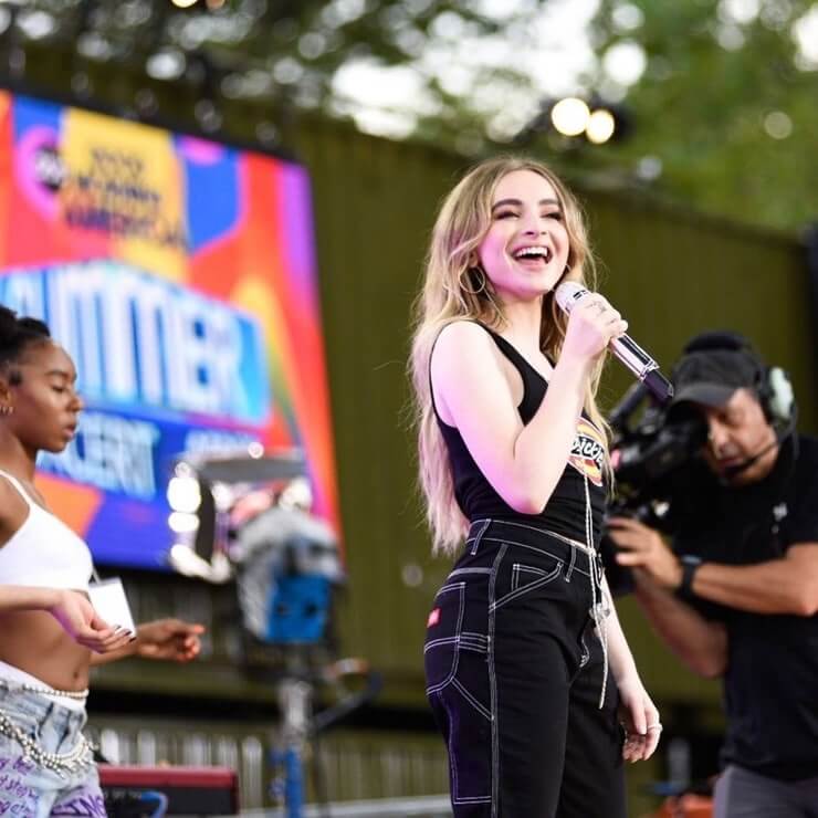 61 Hottest Sabrina Carpenter Big Butt Pictures Will Make You Want To Jump Into Bed With Her 192