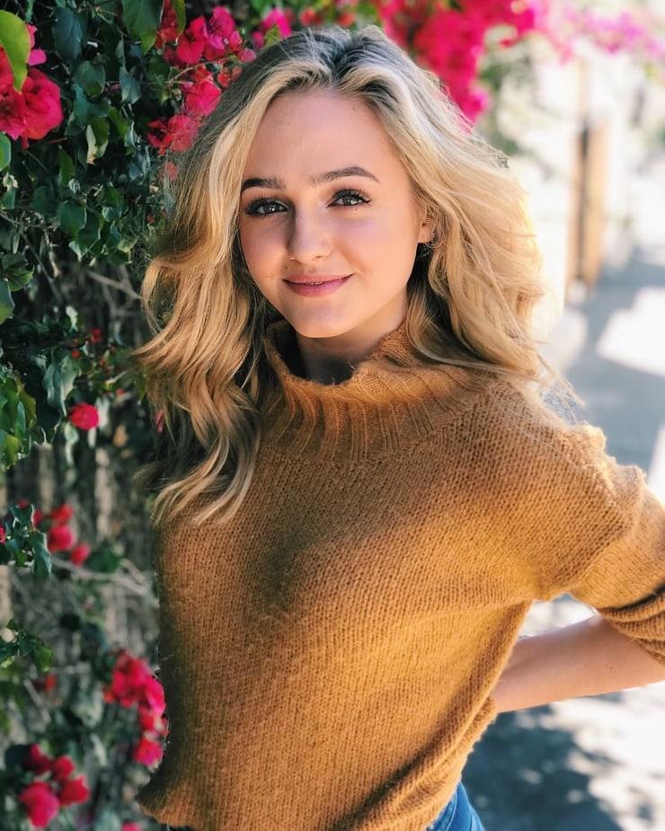 51 Hot Pictures Of Sophie Reynolds That Will Fill Your Heart With Joy A Success 21