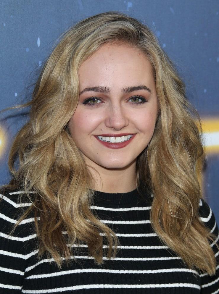 51 Hot Pictures Of Sophie Reynolds That Will Fill Your Heart With Joy A Success 20