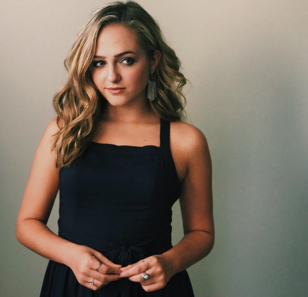 sophie reynolds sexy pictures