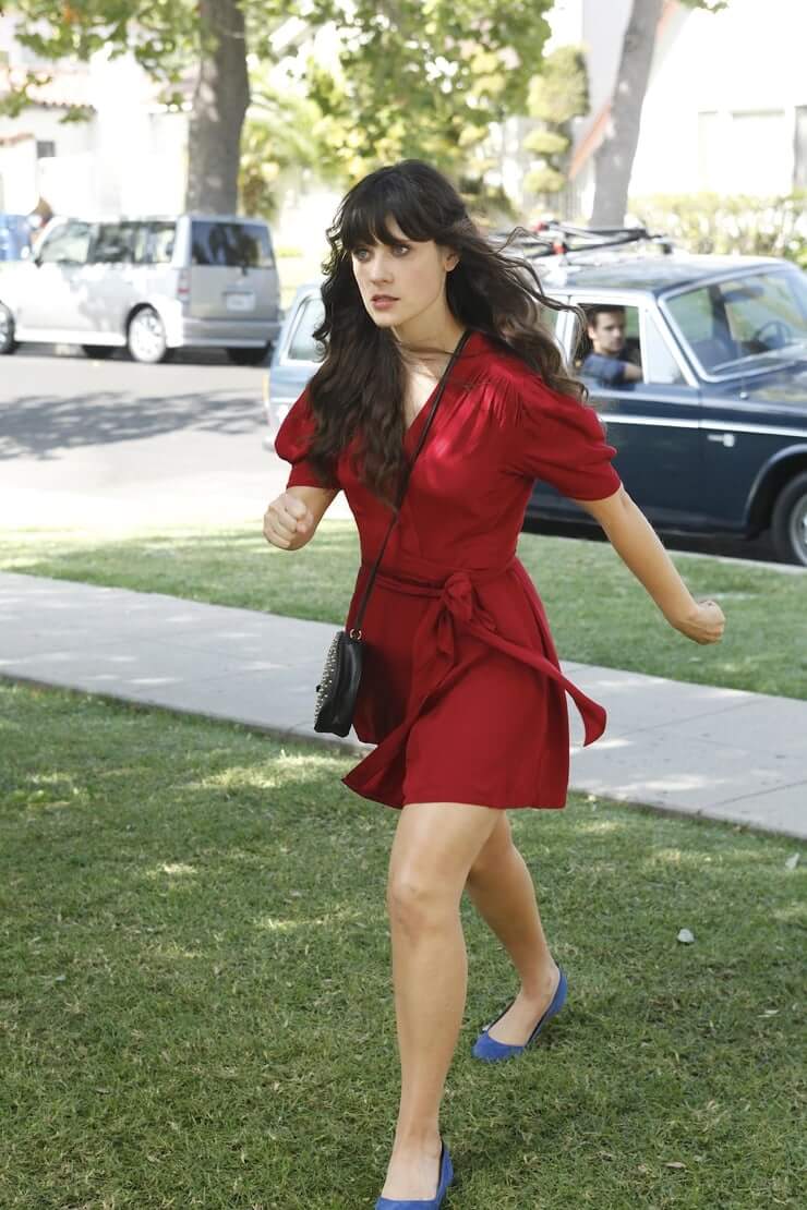 70+ Hot Pictures Of Zooey Deschanel Are Here To Make Your Day Awesome 19