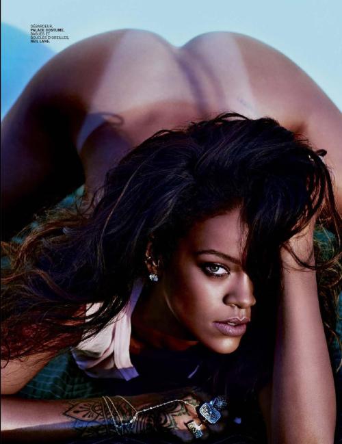hqcelebritiescom:CHEERS TO THE F'N WEEKEND
Rihanna 23000 High... 6