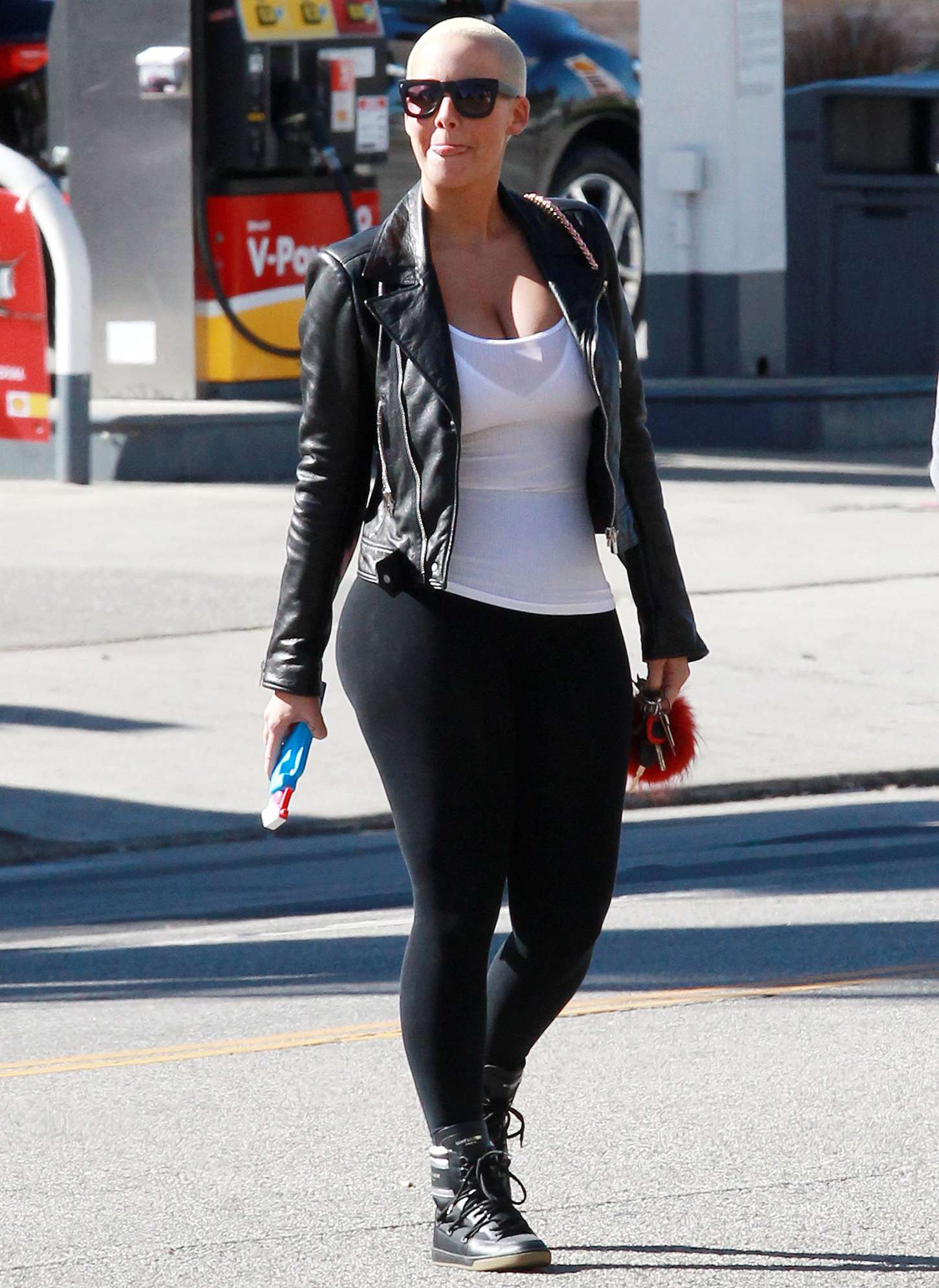  Amber Rose on the Road