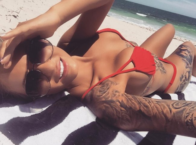Girls with tattoos are as intimidating as they are sexy (45 Photos) 3
