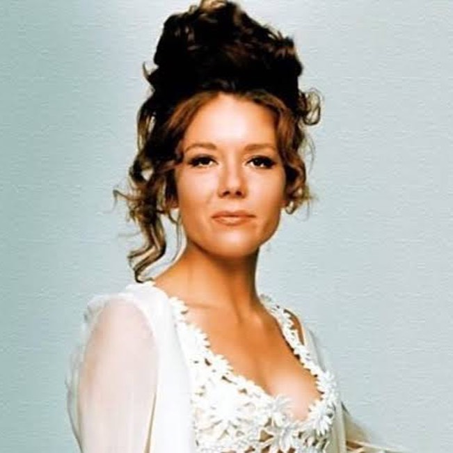 40 Sexy and Hot Diana Rigg Pictures – Bikini, Ass, Boobs 13