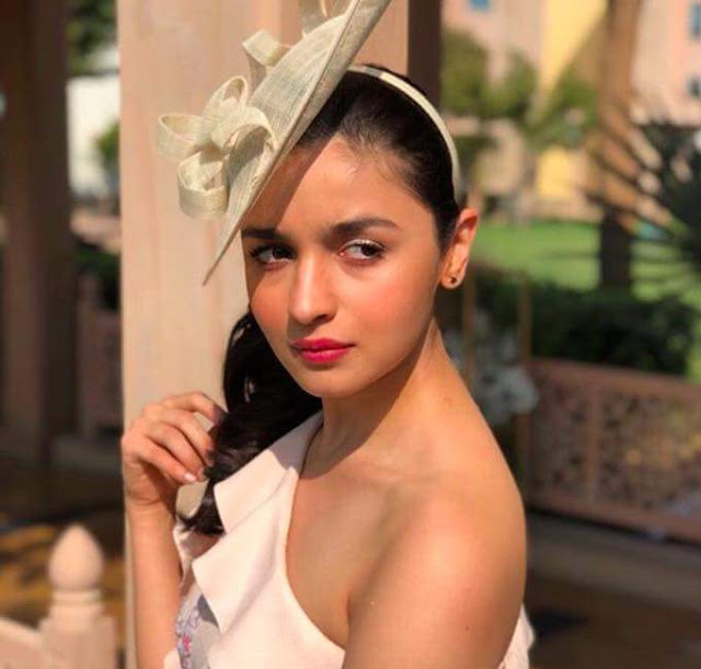 Gorgeous Actress Alia Bhatt Latest Cute Pics 89