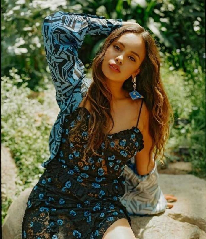 41 Alisha Boe Nude Pictures Can Make You Submit To Her Glitzy Looks 34