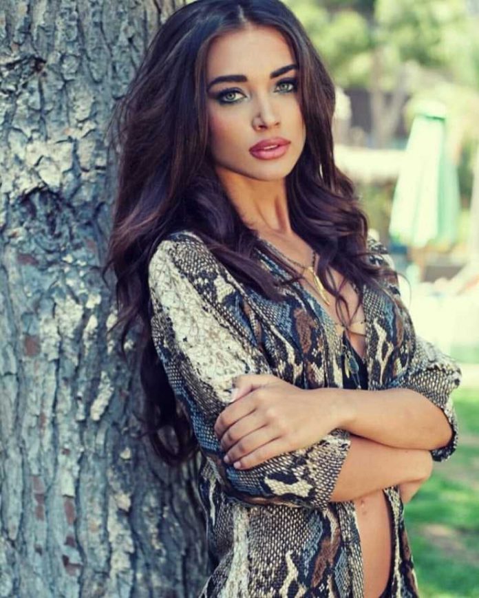51 Amy Jackson Nude Pictures Will Make You Crave For More 35
