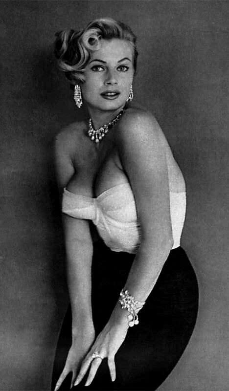 51 Sexy Anita Ekberg Boobs Pictures Which Will Make You Slobber For Her 33