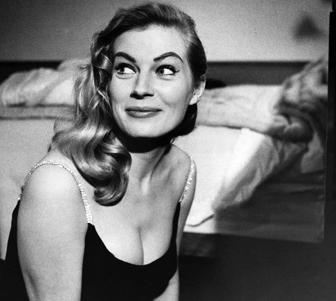 51 Sexy Anita Ekberg Boobs Pictures Which Will Make You Slobber For Her 37