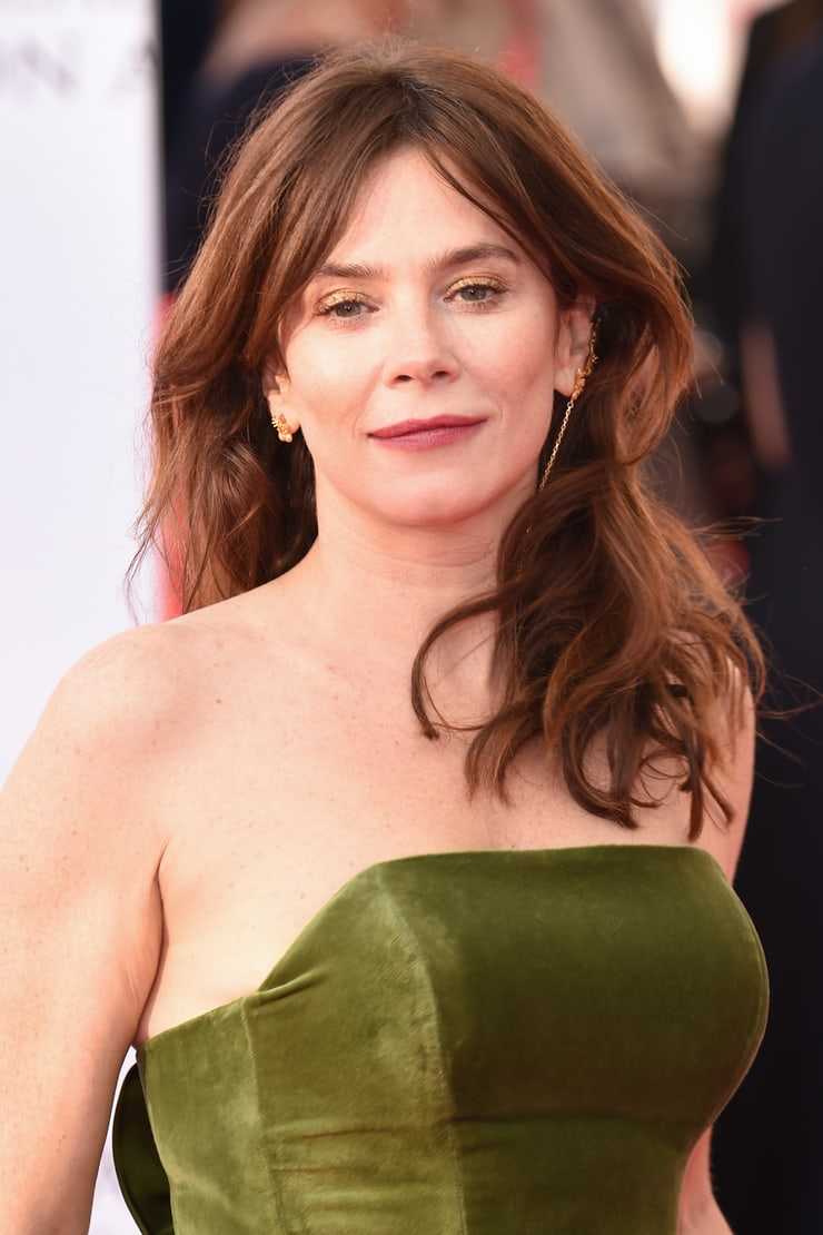 51 Sexy Anna Friel Boobs Pictures Will Leave You Stunned By Her Sexiness 21
