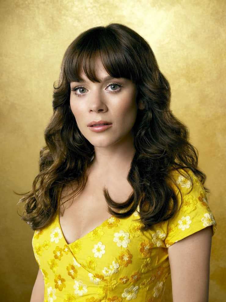 51 Sexy Anna Friel Boobs Pictures Will Leave You Stunned By Her Sexiness 8