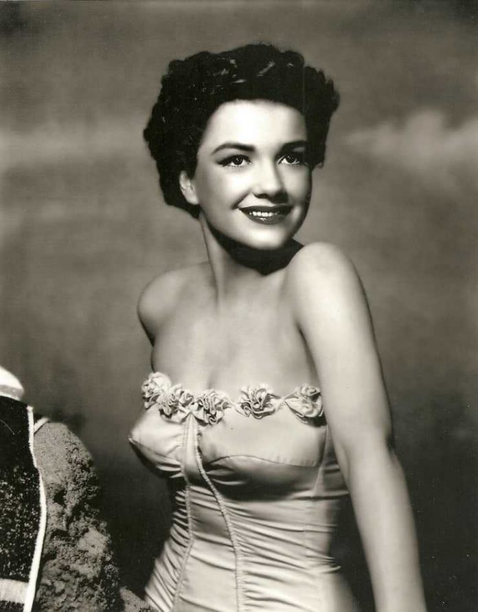 49 Anne Baxter Nude Pictures Which Make Her A Work Of Art 43