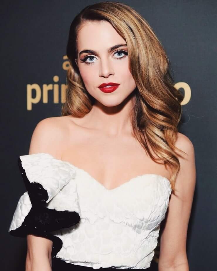 60+ Hottest Anne Winters Boobs Pictures Are Sure To Leave You Baffled 17